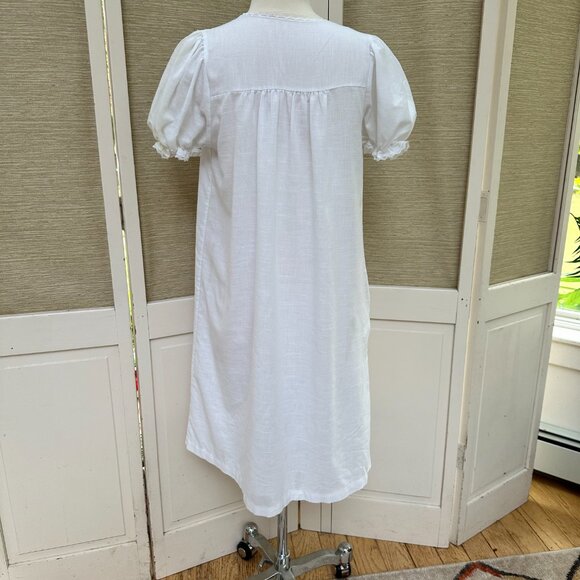 Vintage 70s Deena Nightgown White Cotton Flower Embroidery Lace Cap Sleeves - Picture 7 of 10